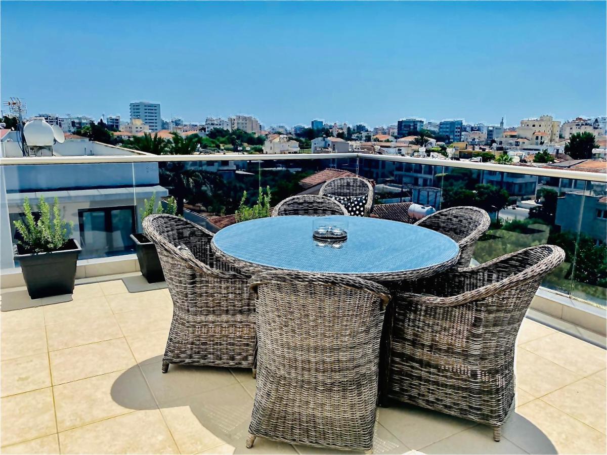 The Penthouse 401 Apartment ลาร์นาคา ภายนอก รูปภาพ